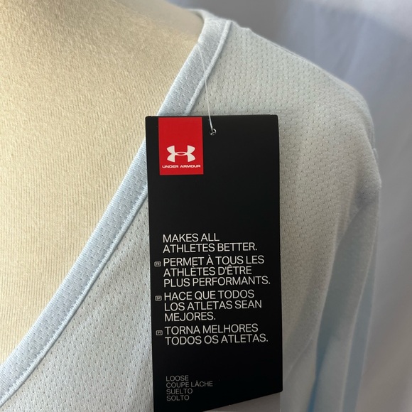 Under Armour Light Blue V-neck long sleeve with cut out back - Medium- NWT - Picture 4 of 10